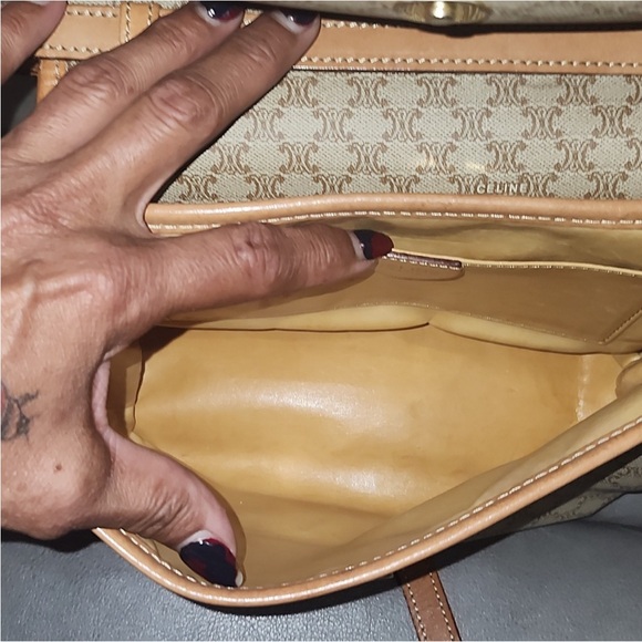 Celine Vintage Crossbody w/ preloved matching wallet. Tan/Cream w/gold accents - Picture 7 of 16